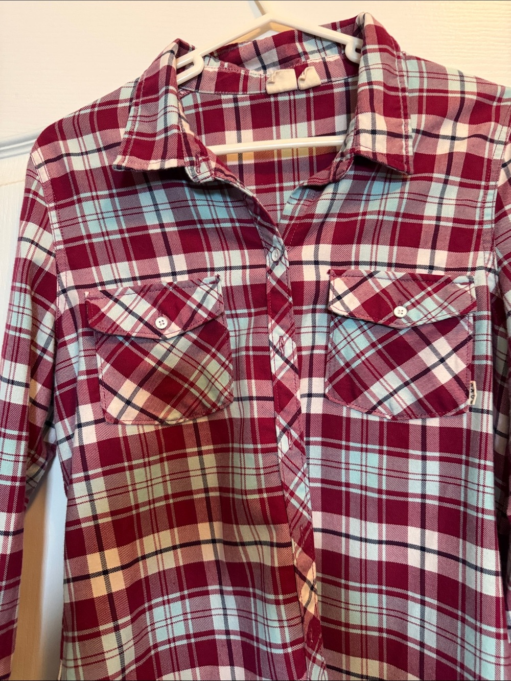 Women's Roxy  Burgundy Plaid Button-Up Shirt
